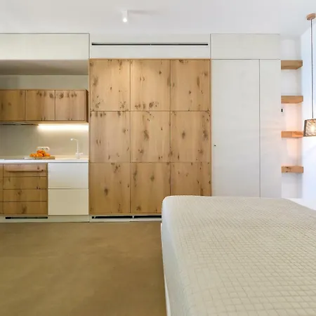 Kalivia Beach House *
